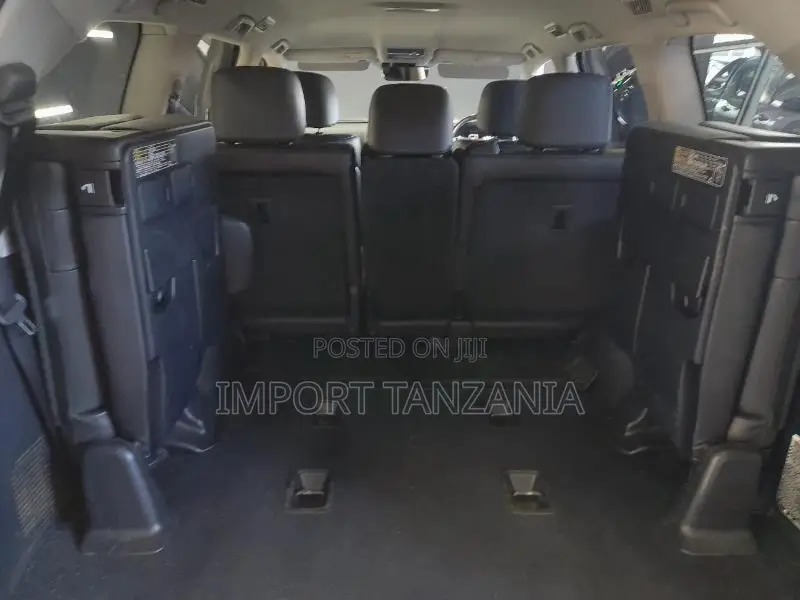 Toyota Land Cruiser 2016 White