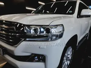 Toyota Land Cruiser 2016 White