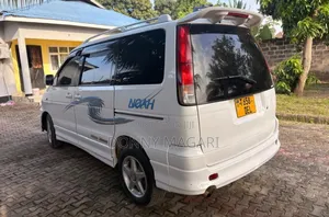 Toyota Noah 2001 White