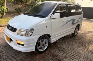 Toyota Noah 2001 White
