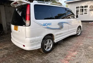 Toyota Noah 2001 White