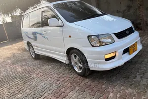 Toyota Noah 2001 White