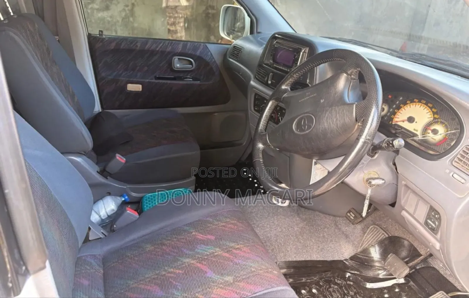 Toyota Noah 2001 White