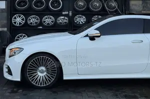 Mercedes-Benz E200 2019 White