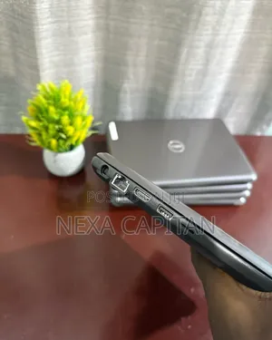 New Laptop Dell Latitude 3380 4GB Intel Core I3 HDD 500GB