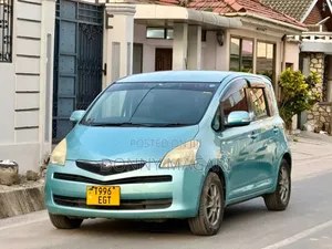 Toyota Ractis 2007 Blue