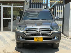 Toyota Land Cruiser 2018 Gray
