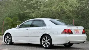 Toyota Crown 2007 White