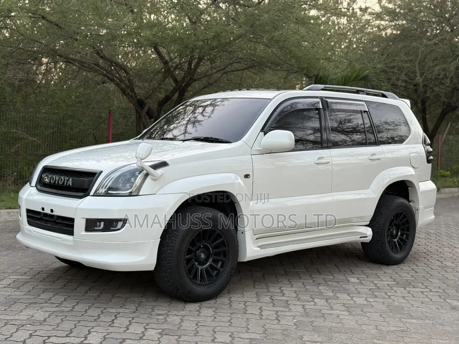Toyota Land Cruiser Prado 2007 White