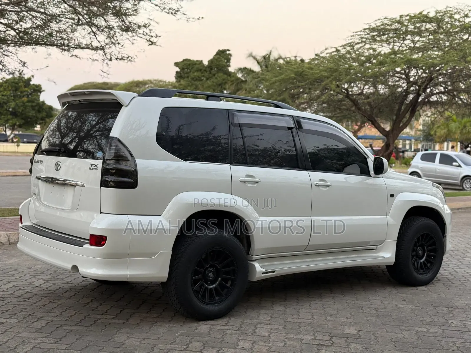 Toyota Land Cruiser Prado 2007 White
