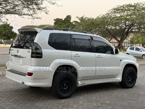 Toyota Land Cruiser Prado 2007 White