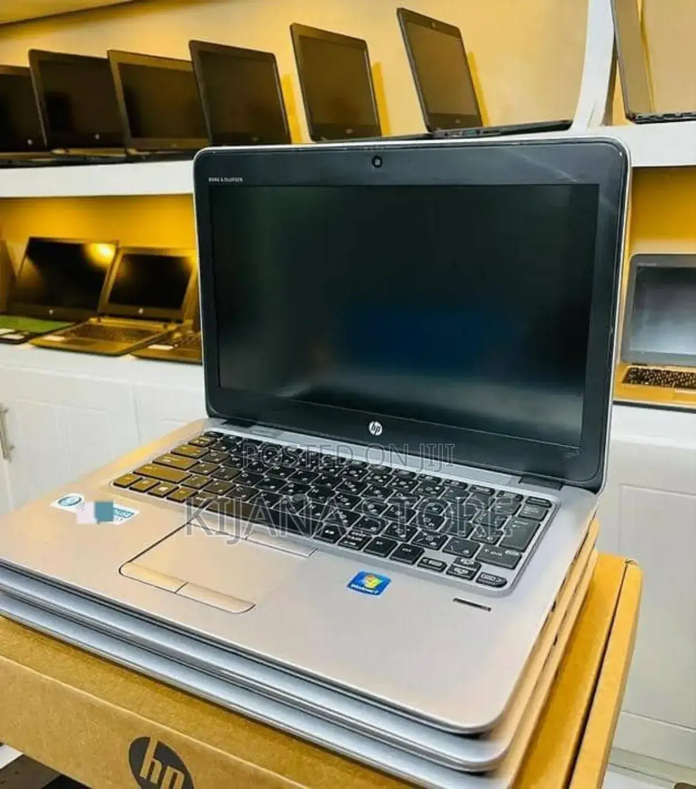 New Laptop HP EliteBook 820 G3 4GB Intel Core I5 SSD 128GB