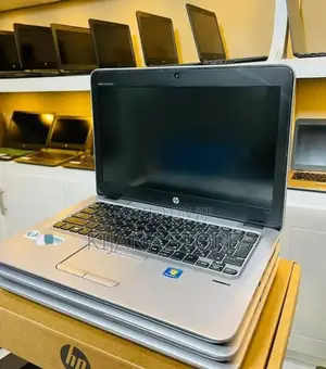 New Laptop HP EliteBook 820 G3 4GB Intel Core I5 SSD 128GB