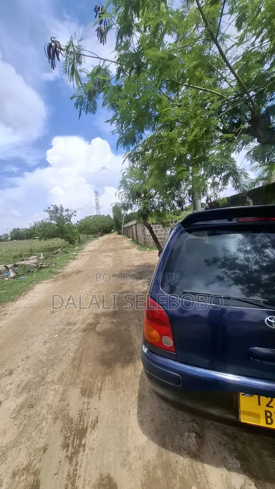 Big Space 4 Garege Very Secure at Mbez Beach Makonde
