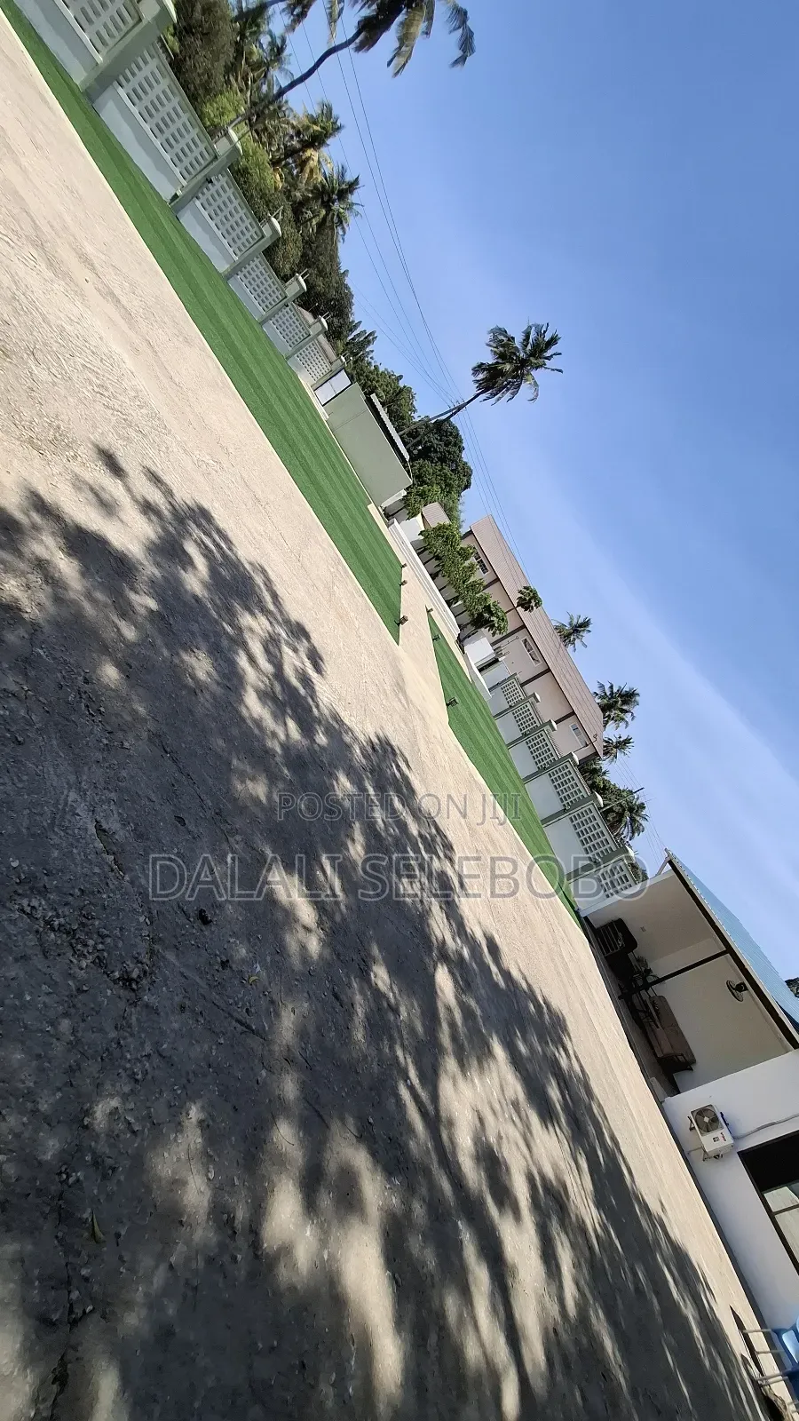 Big Space 4 Garege Very Secure at Mbez Beach Makonde