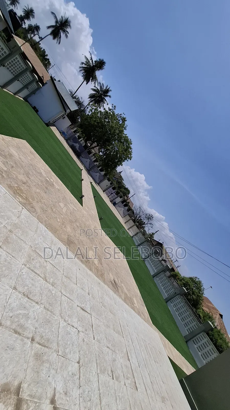 Big Space 4 Garege Very Secure at Mbez Beach Makonde