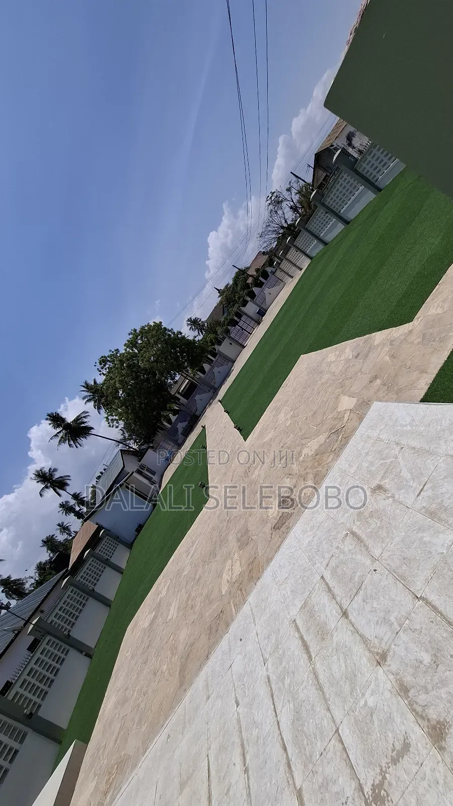 Big Space 4 Garege Very Secure at Mbez Beach Makonde