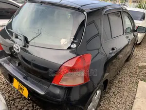 Toyota Vitz 2008 Black