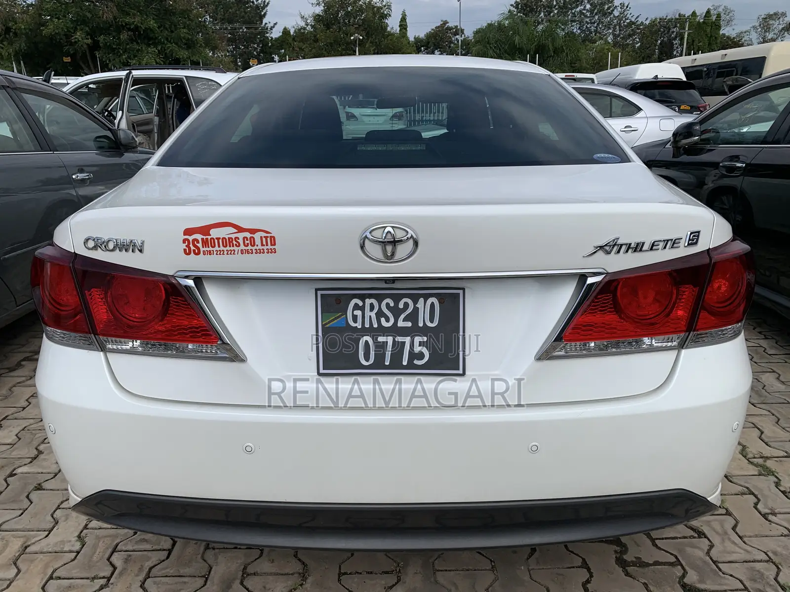 Toyota Crown 2012 White