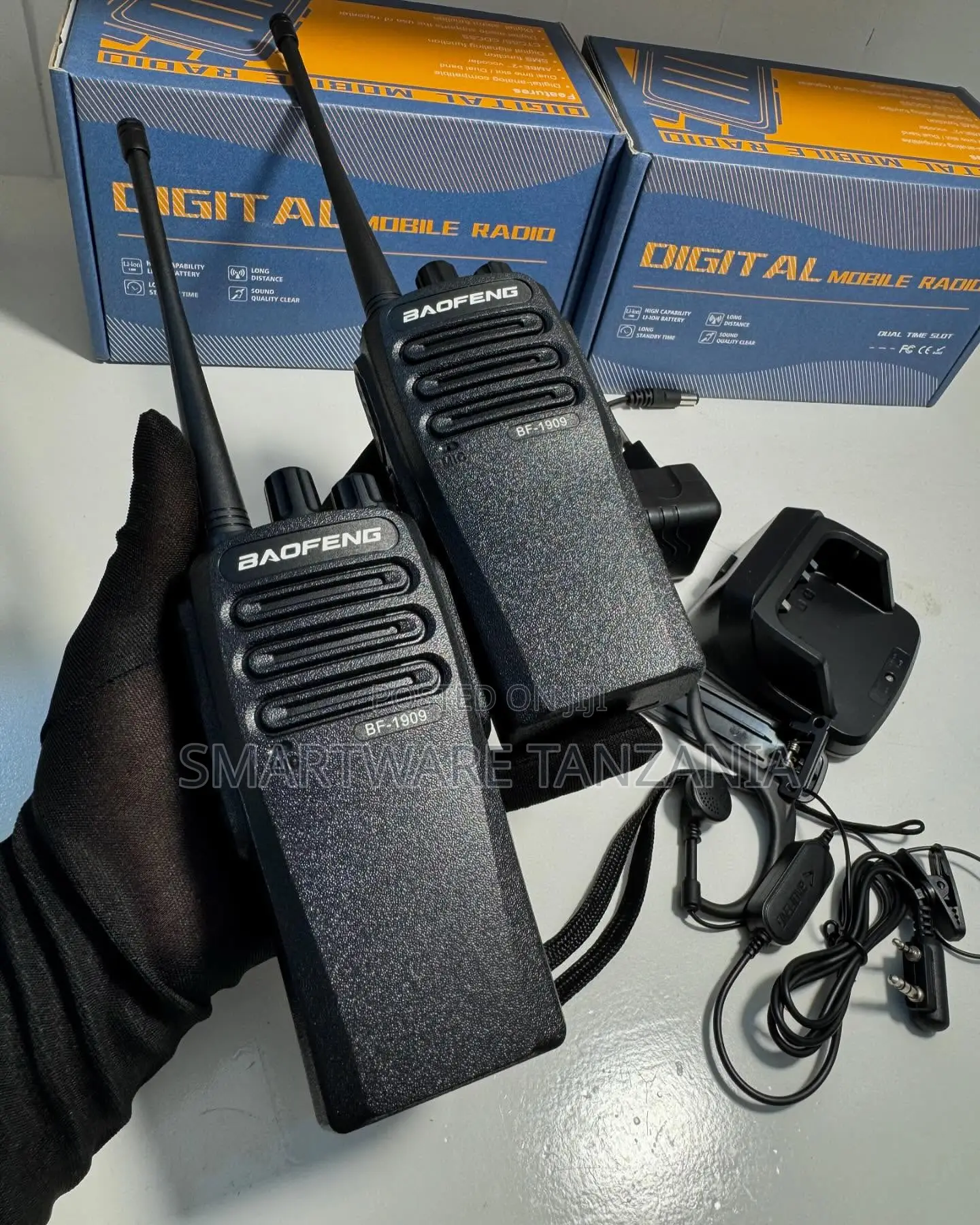 Baofeng Bf-1909 Digital Mobile Radio Set With Complete Accessories