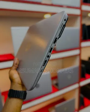 Laptop HP EliteBook 820 G3 8GB Intel Core I3 SSD 256GB