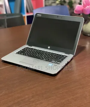 Laptop HP EliteBook 820 G3 8GB Intel Core I5 SSD 256GB