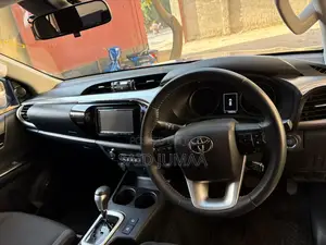 Toyota Hilux 2.4 Diesel 2020 Blue