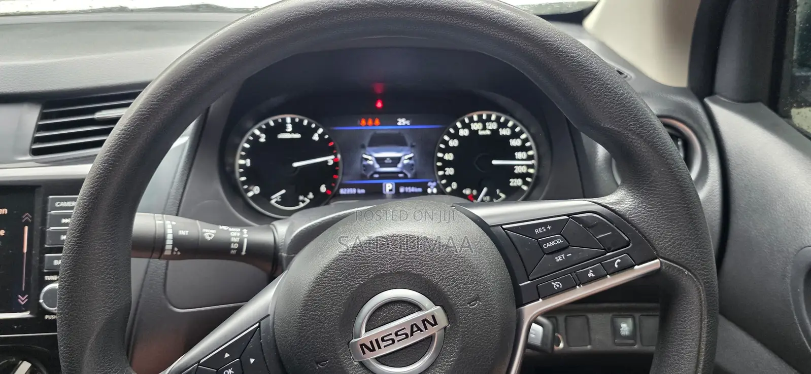 Nissan Navara 2021 White