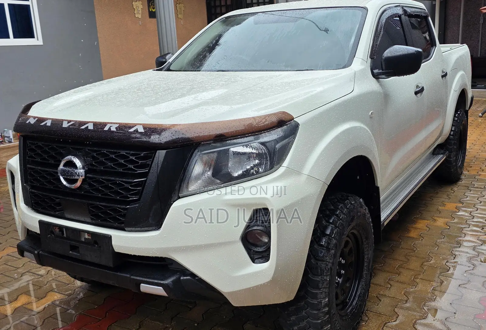Nissan Navara 2021 White