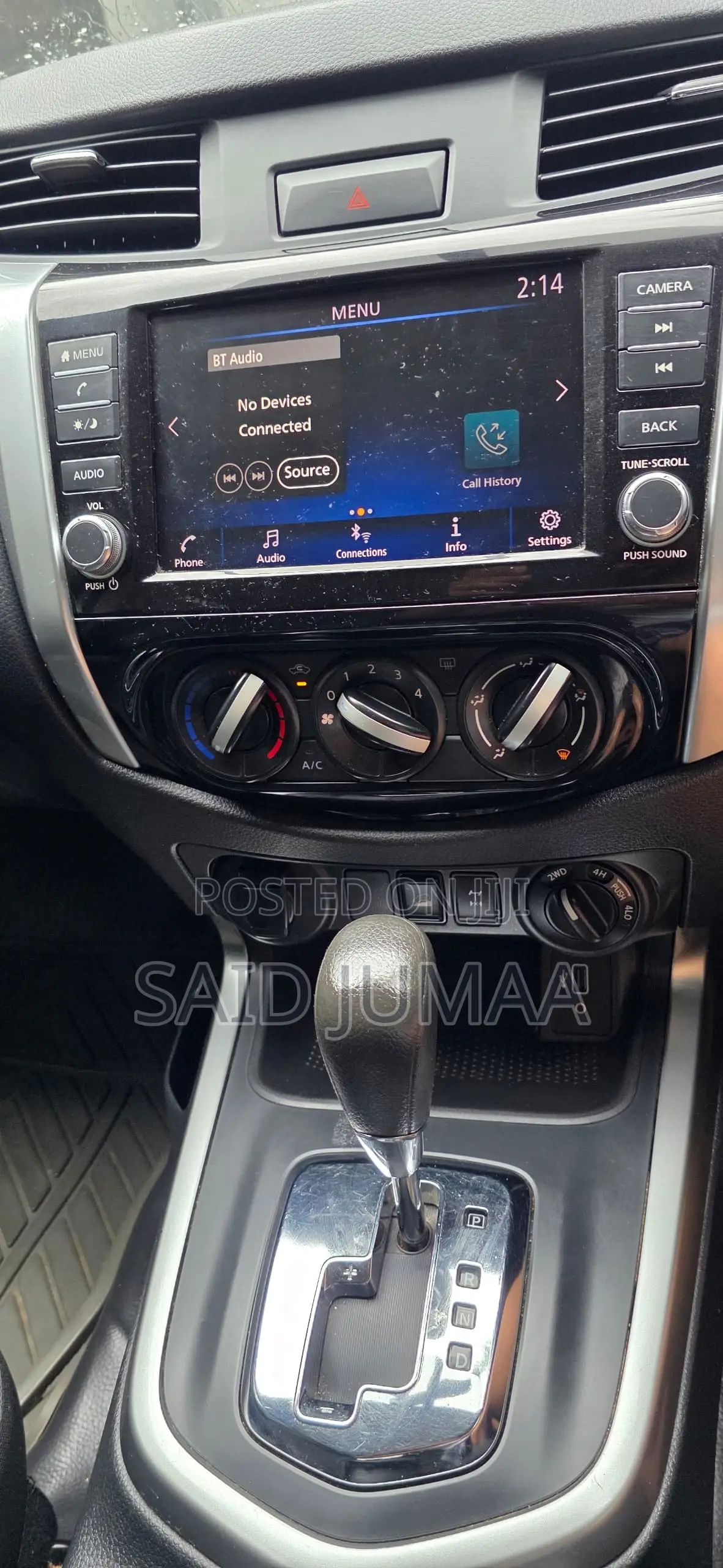 Nissan Navara 2021 White