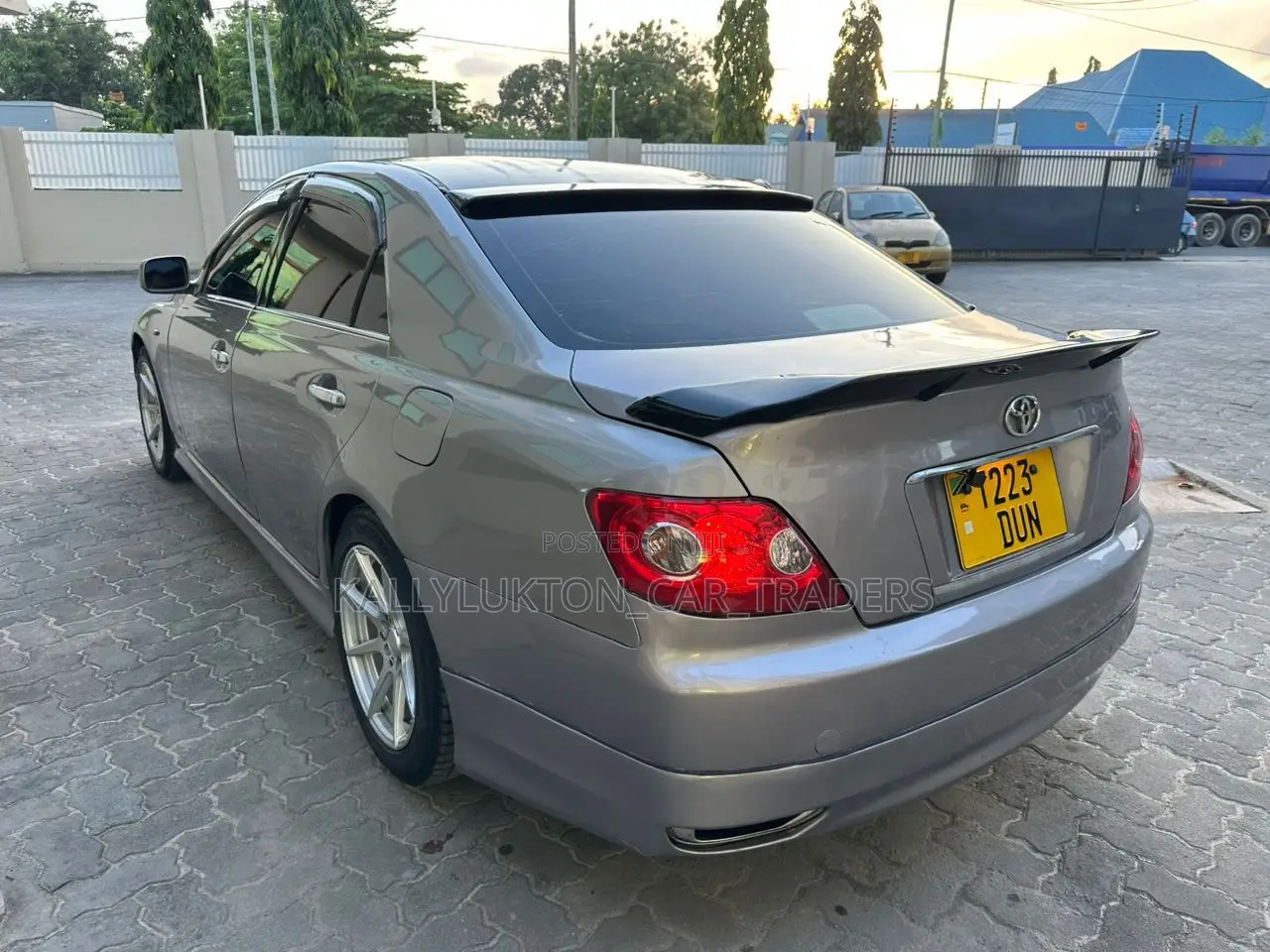 Toyota Mark X 2005 Gold