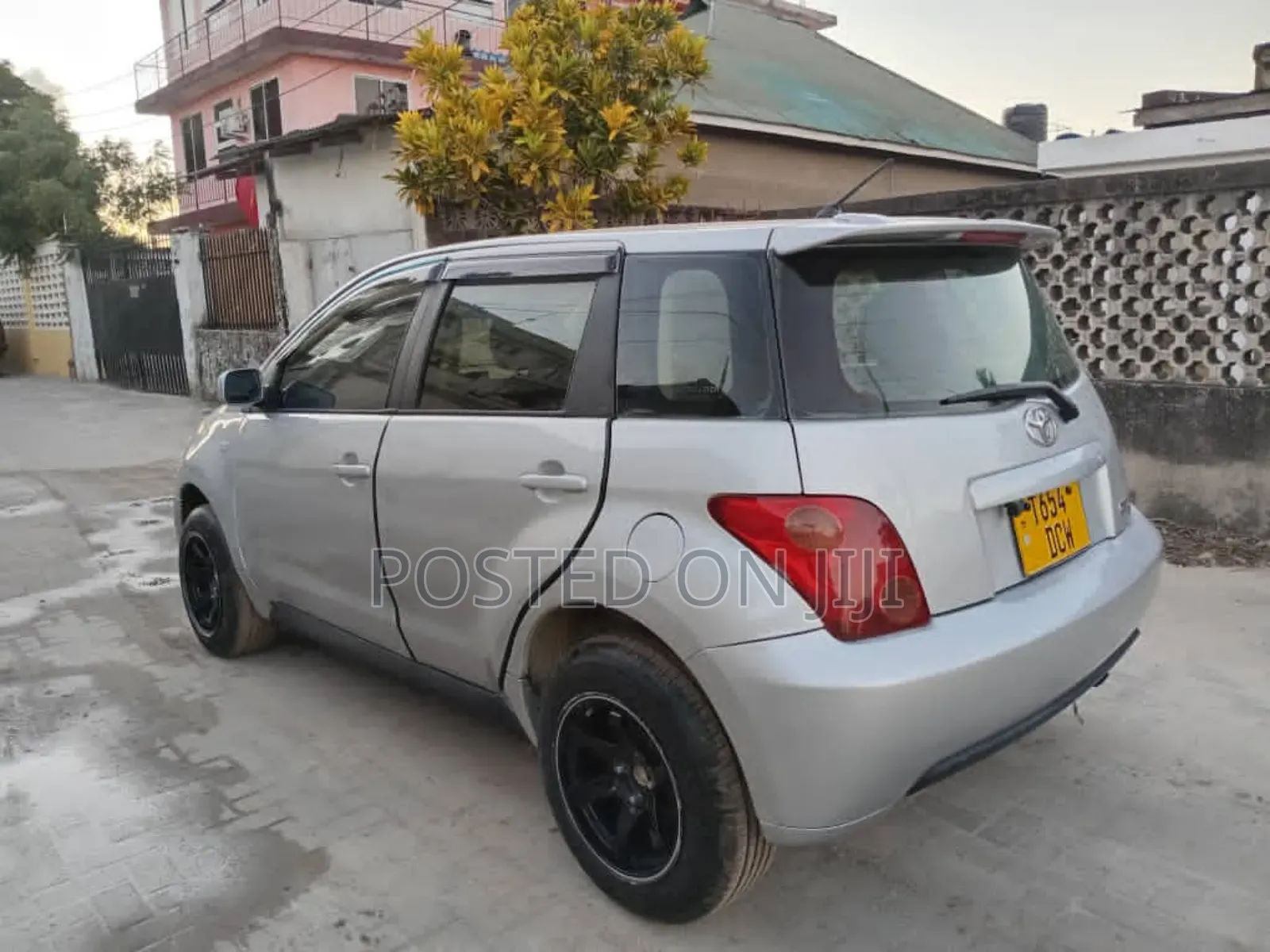 Toyota IST 2003 Silver