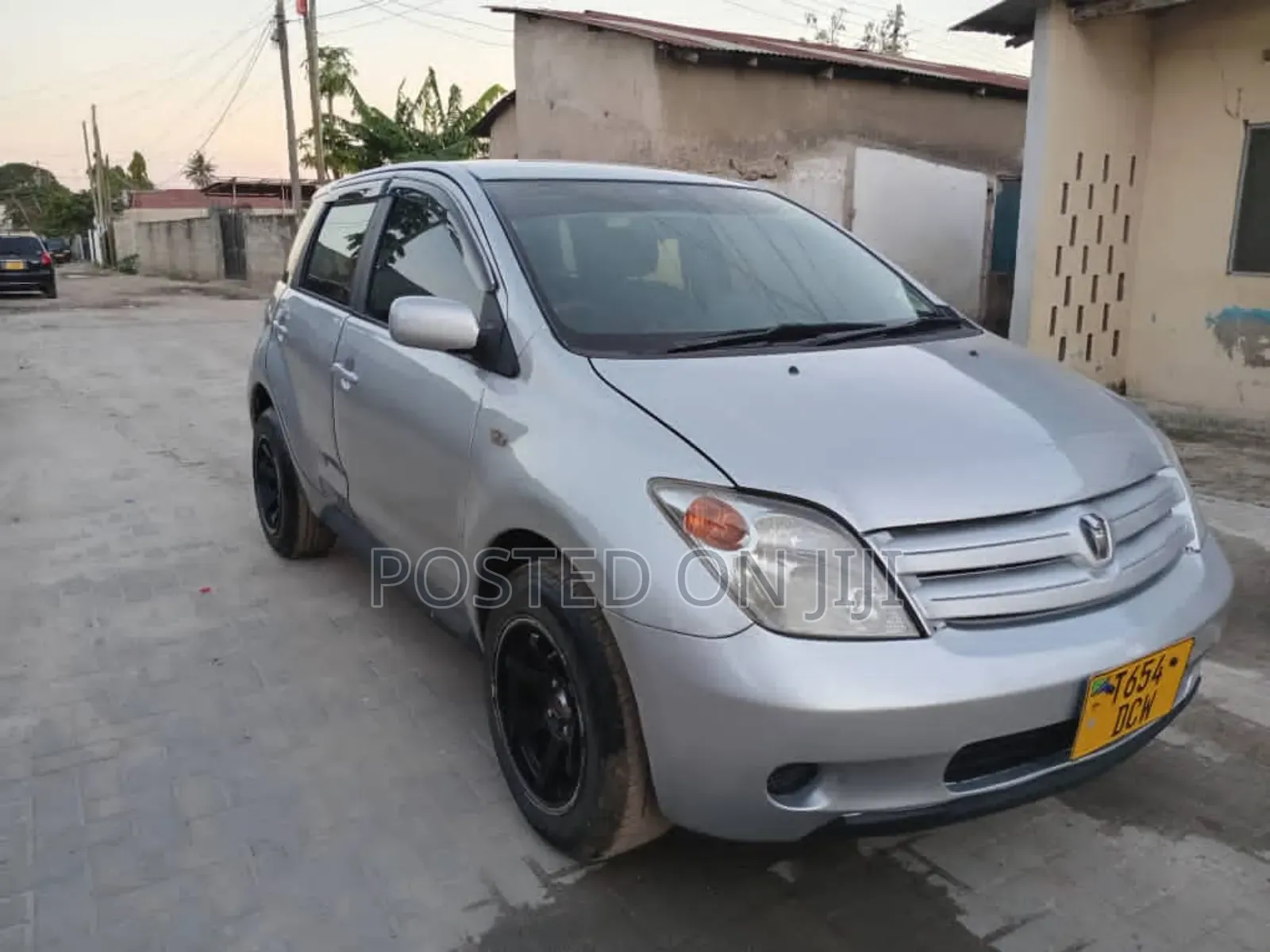 Toyota IST 2003 Silver