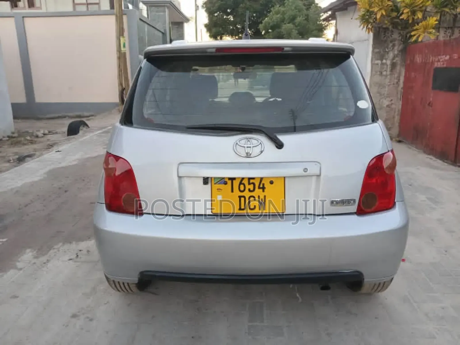 Toyota IST 2003 Silver