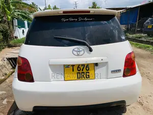 Toyota IST 2005 White