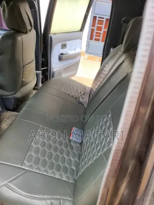 Toyota Hilux 2000 Black