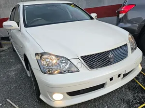 Toyota Crown Royale 2005 White