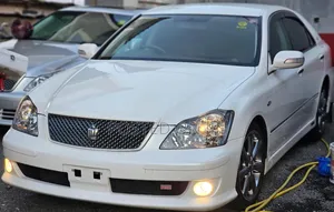 Toyota Crown Royale 2005 White