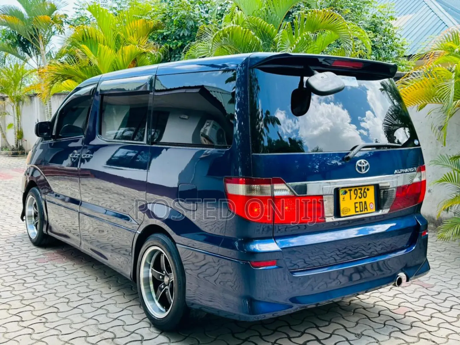 Toyota Alphard 2005 Blue