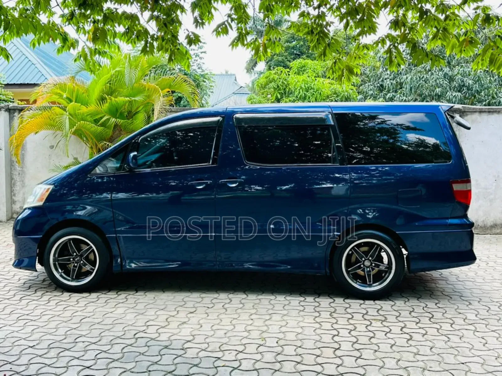 Toyota Alphard 2005 Blue