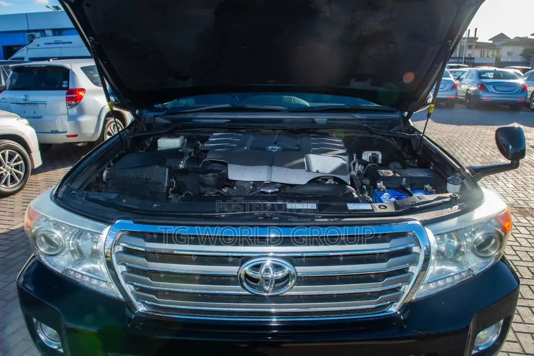 Toyota Land Cruiser 4.6 V8 ZX 2012 Black