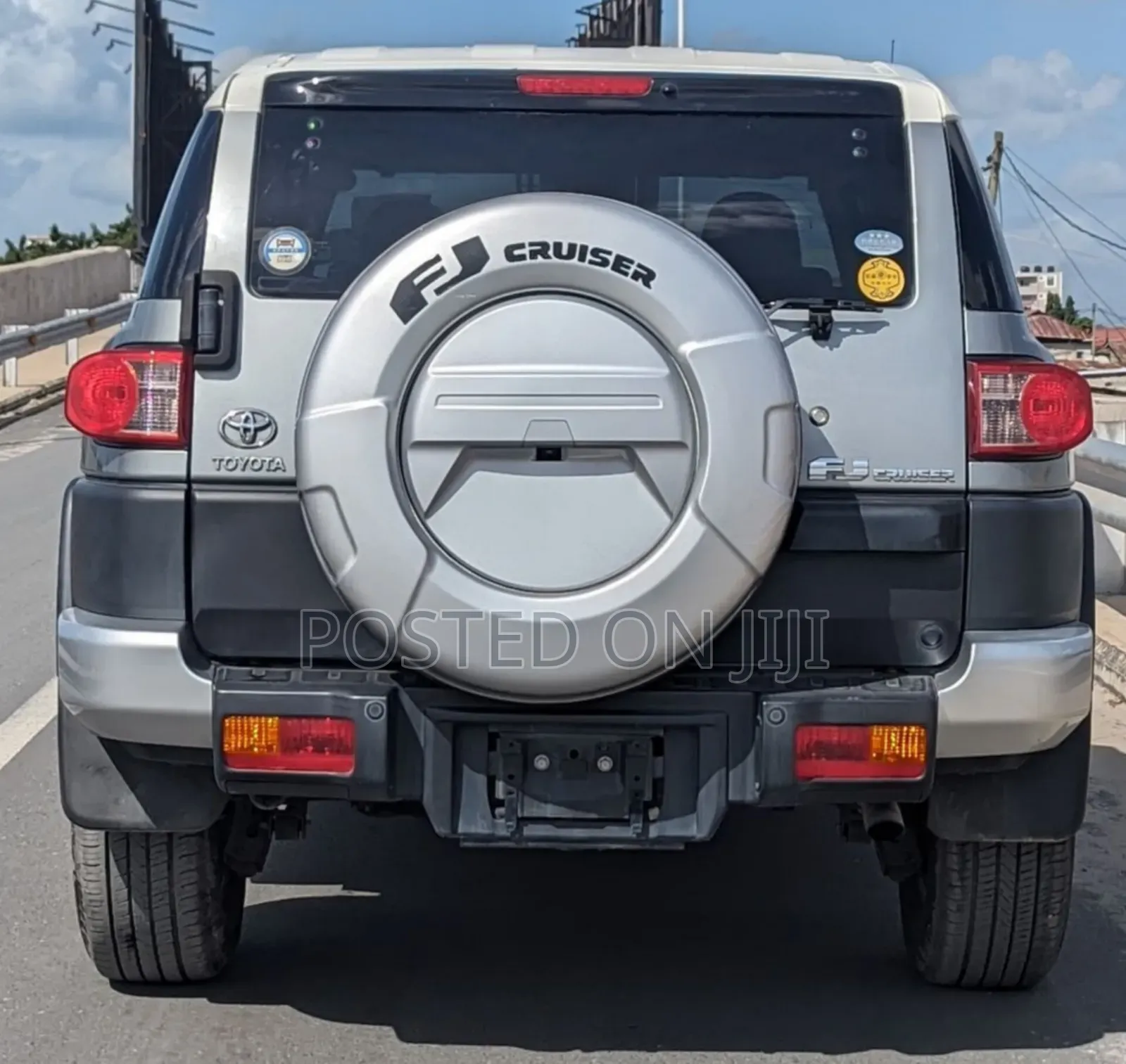 Toyota FJ Cruiser 2011 Gray