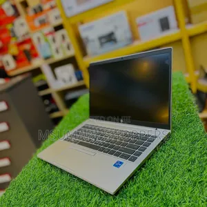 New Laptop HP EliteBook 840 G8 16GB Intel Core I5 SSD 256GB