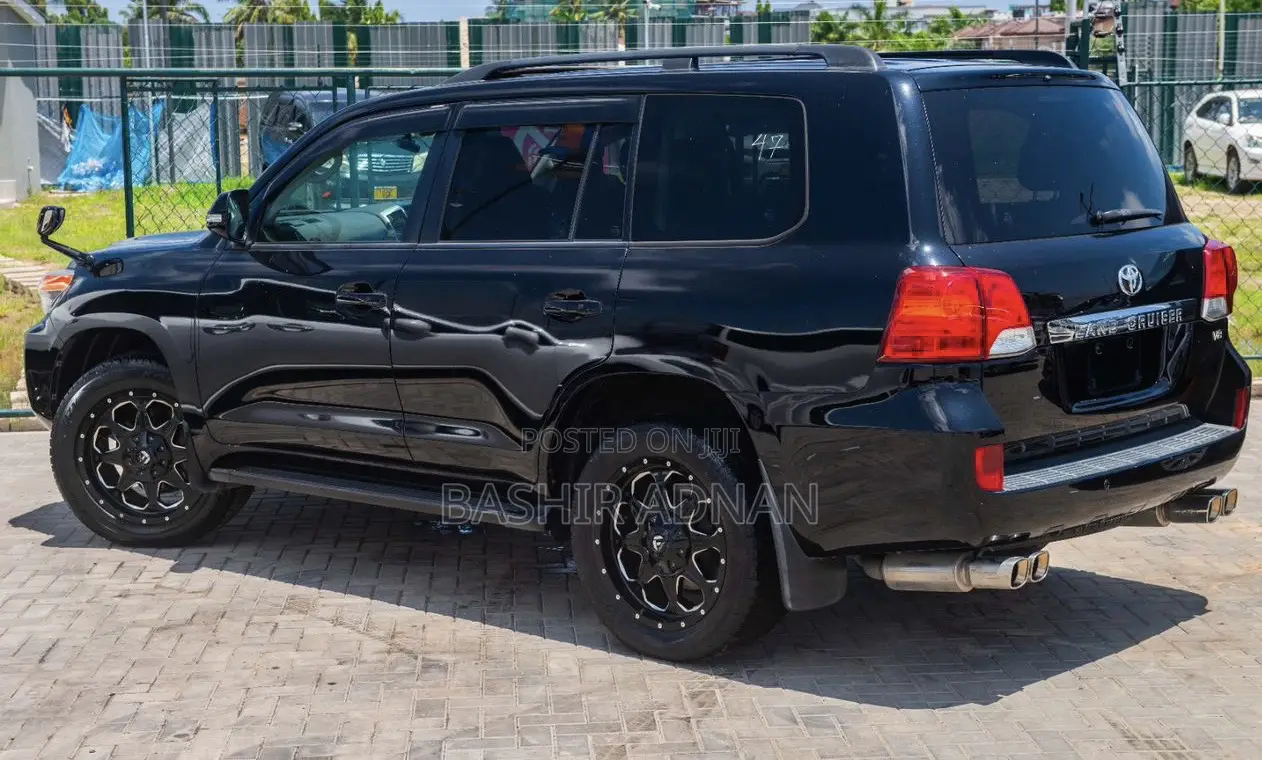 Toyota Land Cruiser 4.5 V8 VXR 2014 Black