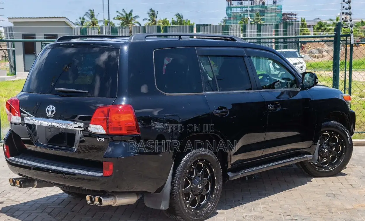 Toyota Land Cruiser 4.5 V8 VXR 2014 Black