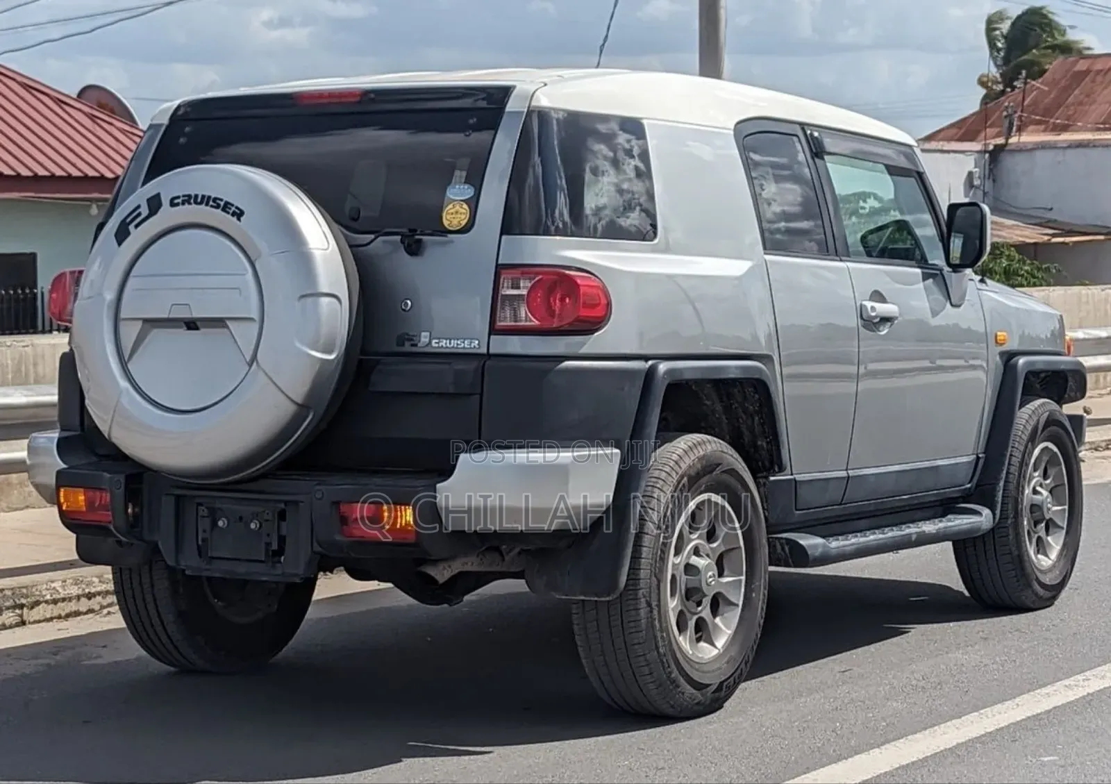 Toyota FJ Cruiser 2011 Gray