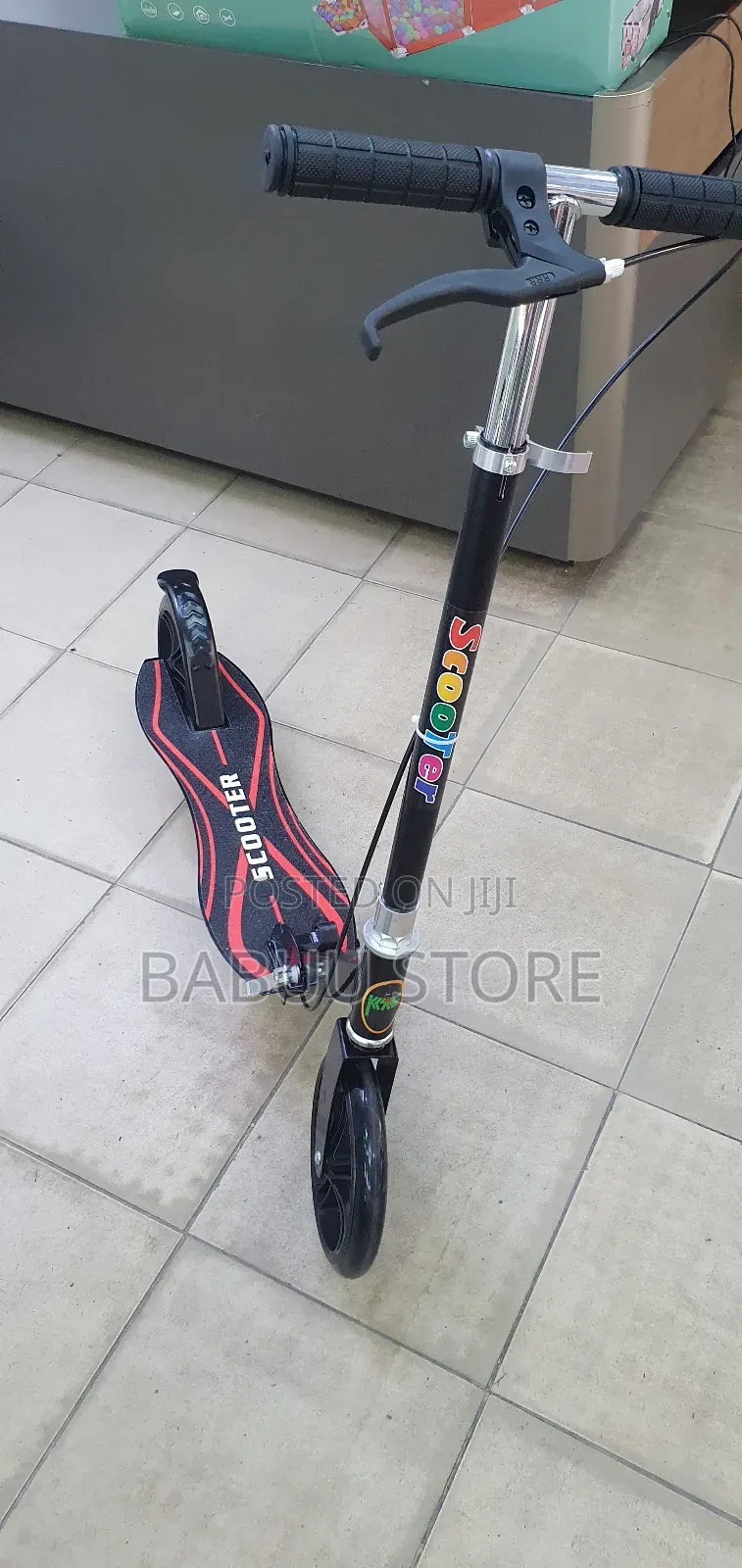 Ni Scooter Ya Watoto Yenye Material Mazuri