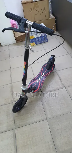 Ni Scooter Ya Watoto Yenye Material Mazuri