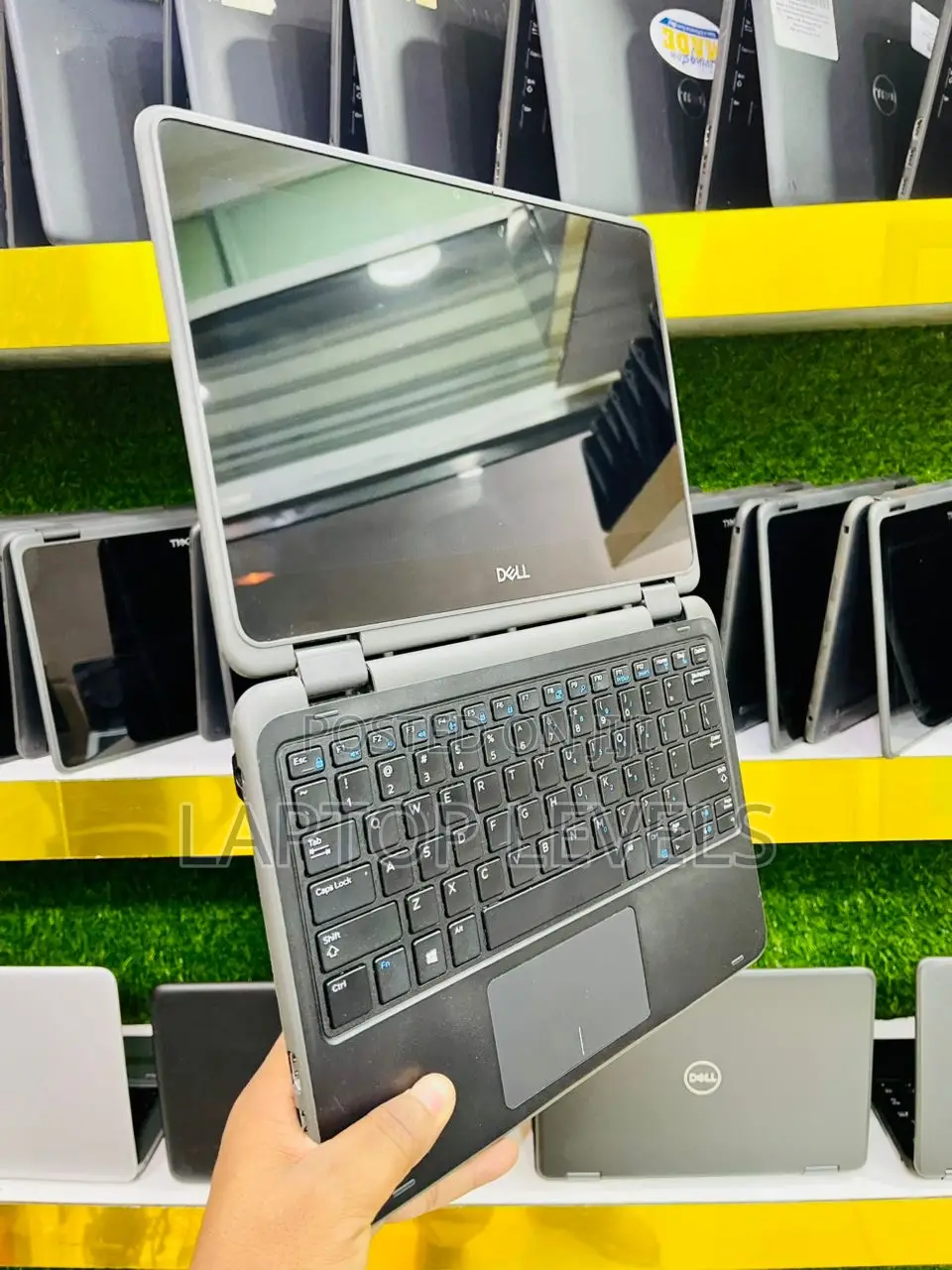 Laptop Dell Latitude 3189 4GB Intel SSD 128GB