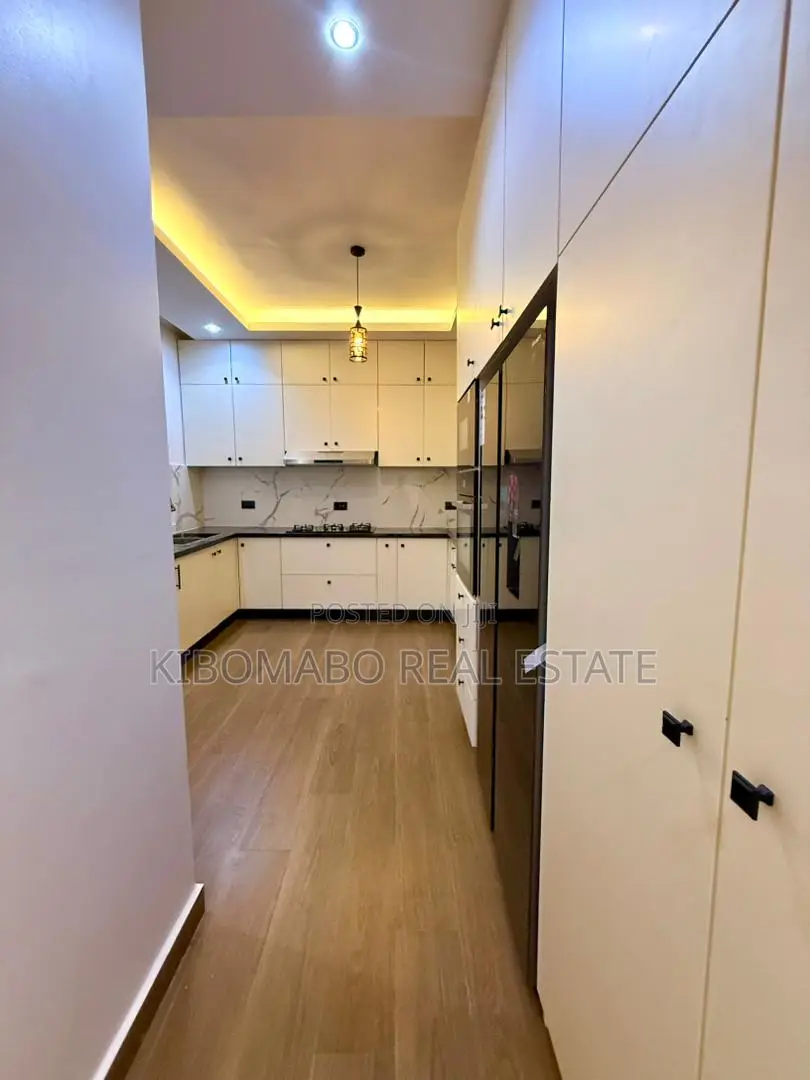 Furnished 5bdrm Townhouse / Terrace in Masaki for rent